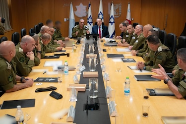 Israel reanuda los ataques contra Irán, incluida una planta nuclear