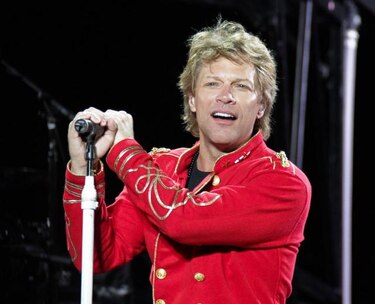 ¿A qué huele Bon Jovi? El roquero lanzará su fragancia