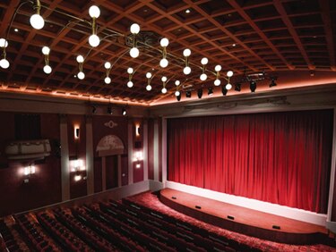 Reabre uno de los cines más antiguos del mundo