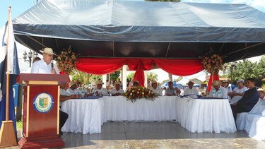 Con distintos actos rinden tributo a los símbolos patrios