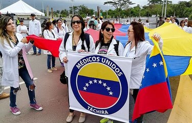 Médicos piden ayuda humanitaria para sacar a Venezuela de la Edad Media