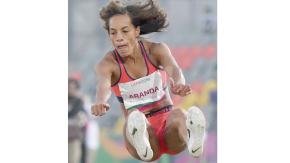 Nathalee Aranda continúa saltando en fosa dorada y sigue mirando a Tokio