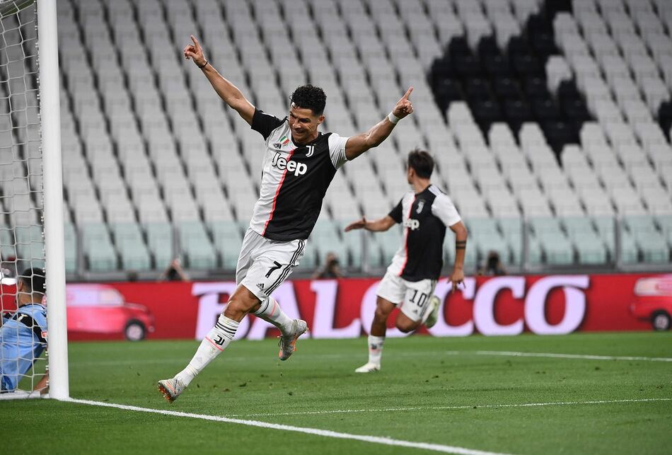 Cristiano anota dos y la Juventus acaricia su noveno Scudetto consecutivo