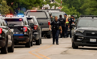 Detienen al sospechoso de matar a seis personas en tiroteo de 4 de julio en Estados Unidos