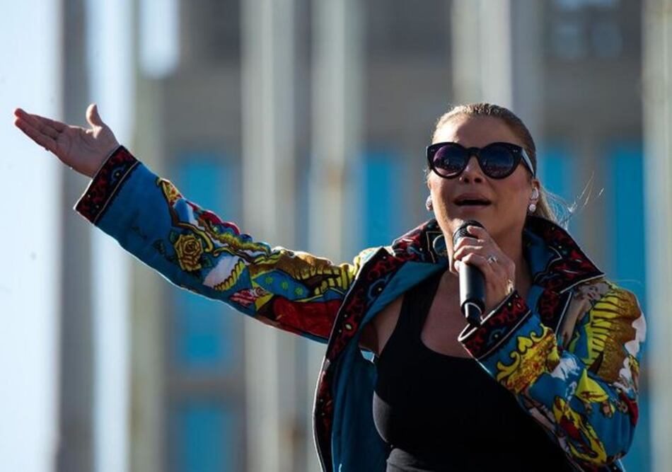 Olga Tañón cumple su promesa y canta a los cubanos