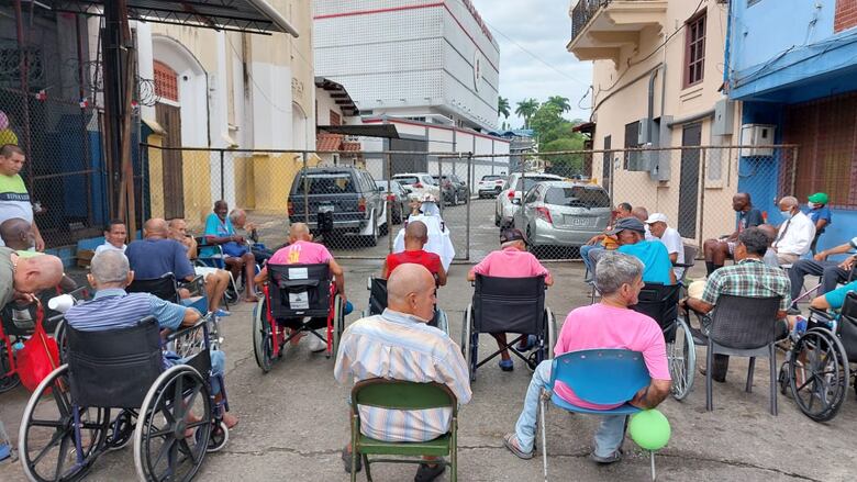 La Asamblea, las personas sin hogar y las vallas de la muerte