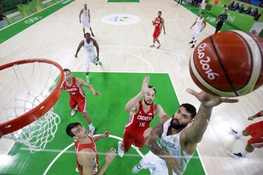 Brasil cae ante Croacia 76-80 en el torneo de básquet