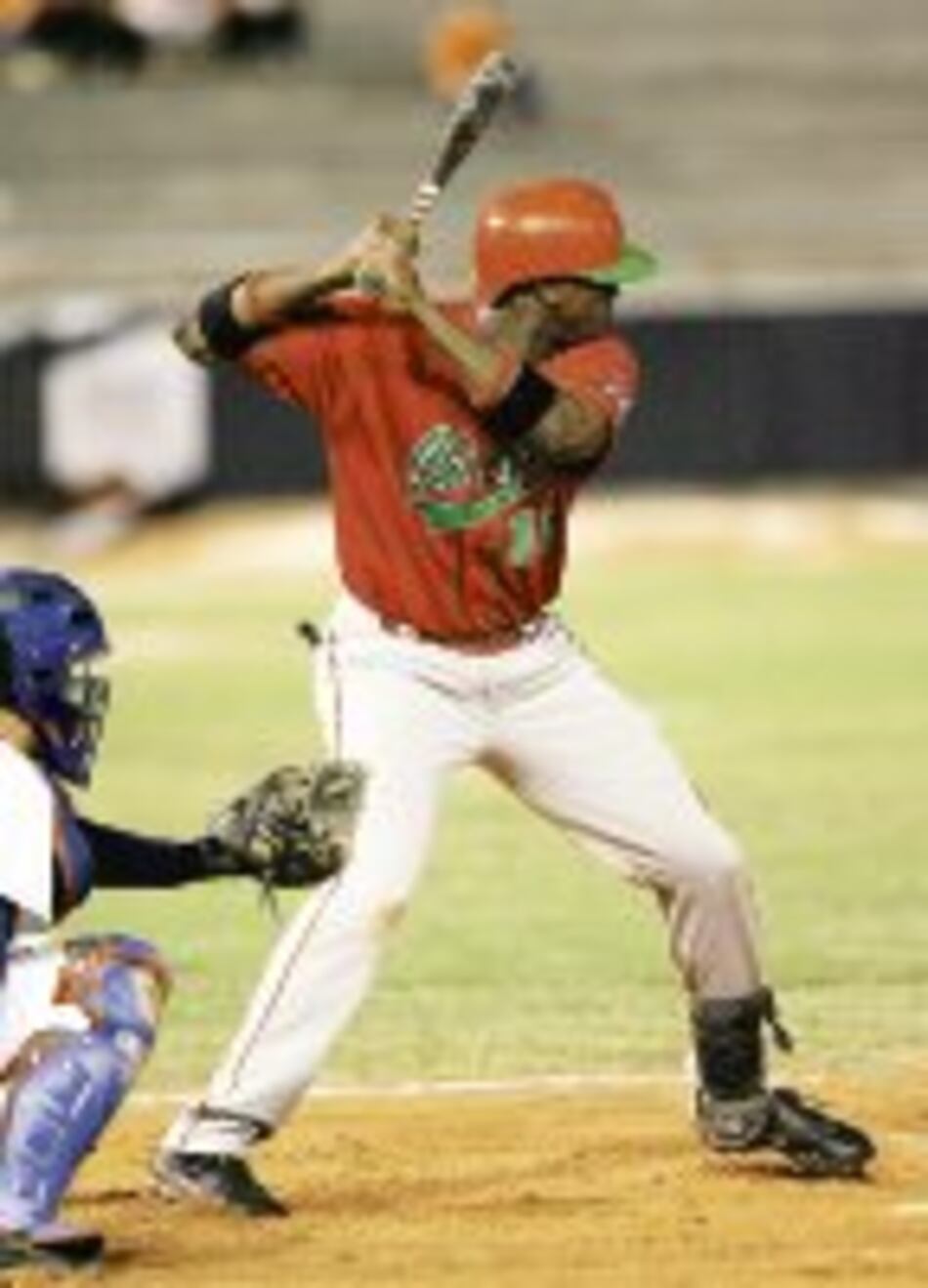 Jonrón de Preciado empata la serie