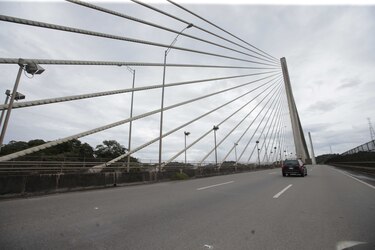 Dos ofertas para obras en puente Centenario