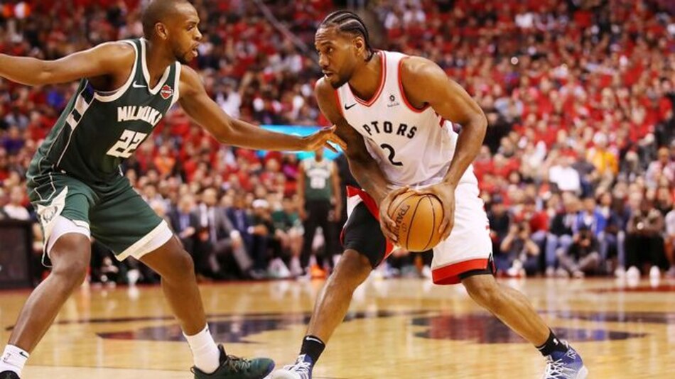 Raptors vencen a Bucks tras dos tiempos extras