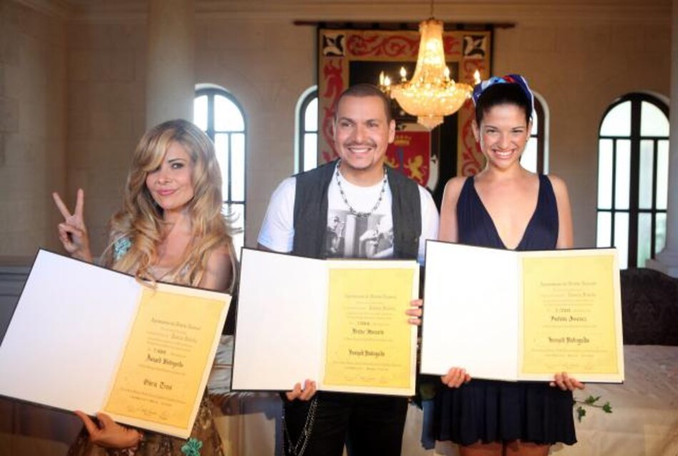 R. Dominicana rinde reconocimiento a cantantes latinos