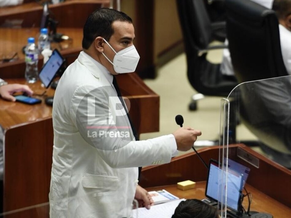 Diputado Carles prepara anteproyecto de ley para evitar el secuestro de bienes a los medios y periodistas