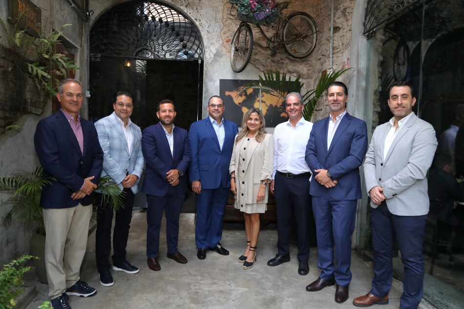 ADAP conmemora 75 años impulsando la industria automotriz en Panamá y presenta su nuevo Sello de Confianza para concesionarios