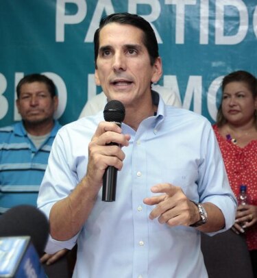 Roux dice que se están dando presiones de parte de la campaña de Arias