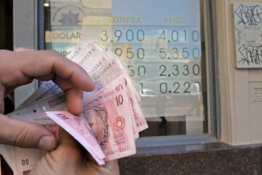 Argentina podría congelar ahorros