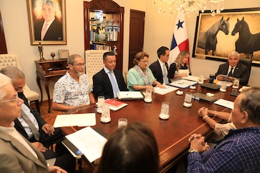 Mulino veta proyectos sobre descuentos a jubilados y reglamento de la Asamblea