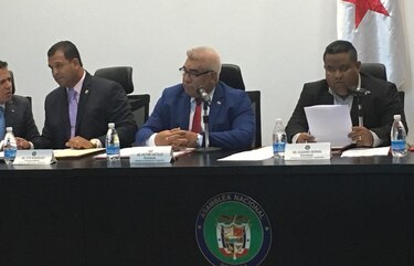 Comisión de Transporte hará más consultas sobre las plataformas tecnológicas; usuarios piden una reforma profunda