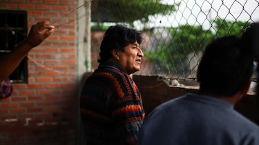 3 factores que explican por qué Bolivia podría ir por primera vez a segunda vuelta en las elecciones presidenciales