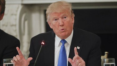 Donald Trump renueva su equipo legal para responder a investigación rusa