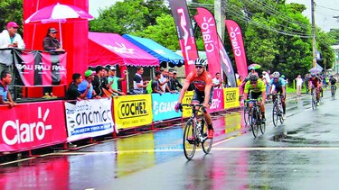 Hodeg repite triunfo