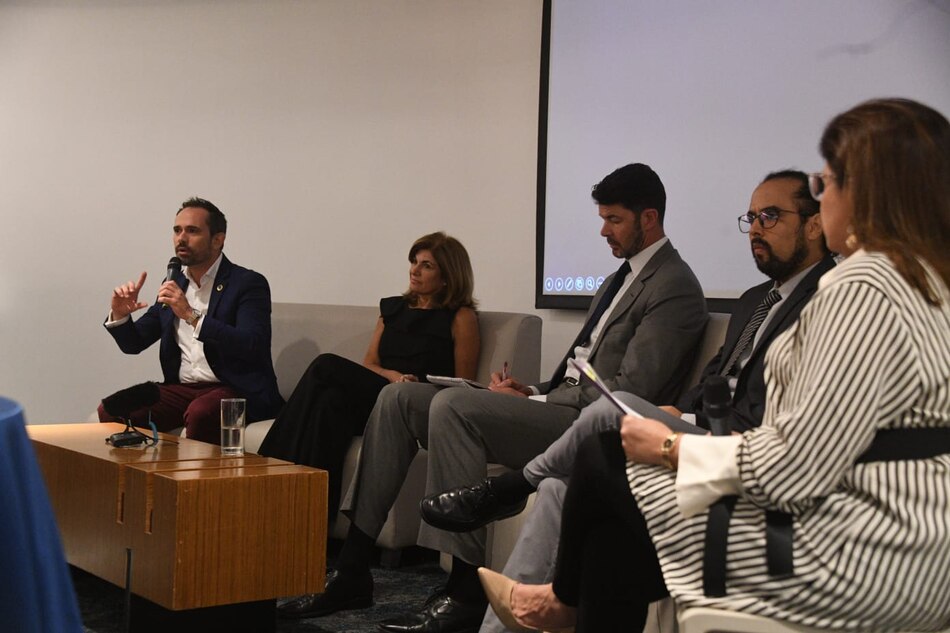 Expertos analizan en Panamá tácticas de las cleptocracias en Latinoamérica