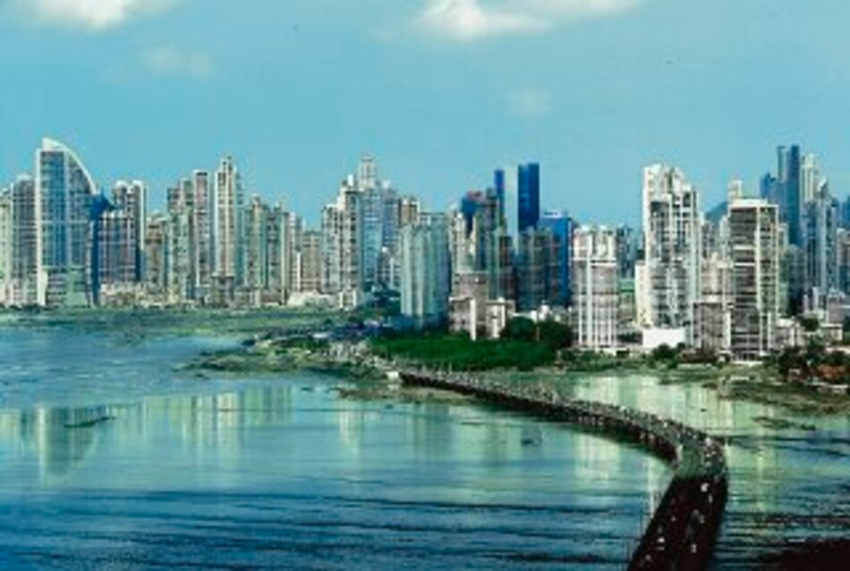 Panamá se destaca exportando servicios