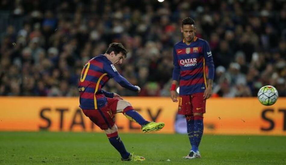 Messi consolida a Barcelona en el primer lugar de la liga