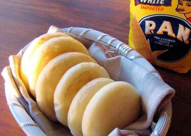 Venezuela triplica el precio de la harina de maíz, usada para las arepas