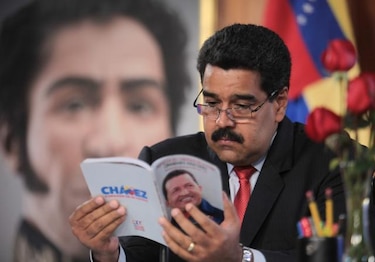 Nicolás Maduro rechaza críticas de Iglesia Católica por poesía "Chávez Nuestro"