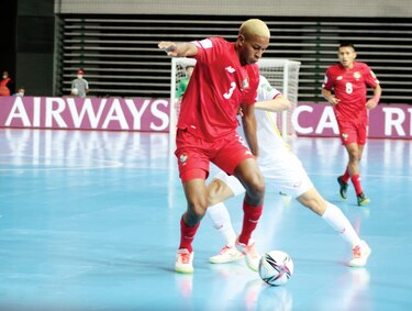 Errores ponen a Panamá contra las cuerdas