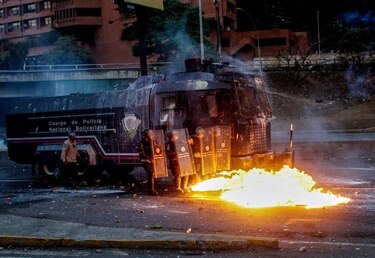 Gobierno y oposición reanudarán diálogo el jueves en Venezuela