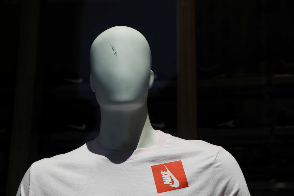 Crecen inventarios de bienes debido al alza de la inflación en Estados Unidos