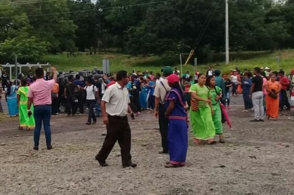 Policía Nacional retiene a cuatro personas por cerrar la Interamericana en Horconcitos