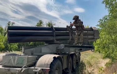 Rusia mantiene la presión en Donetsk pero puede verse forzada a trasladar tropas a Kursk