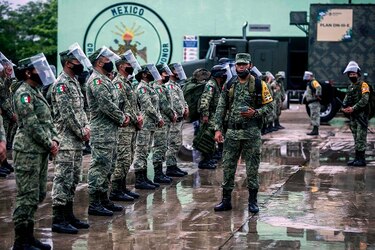 Evacuan a 41 mil turistas del Caribe mexicano ante el ‘peligroso’ huracán Delta