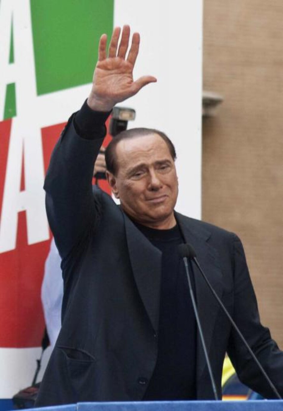 Baja la tensión política en Italia tras declaraciones de Berlusconi