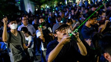 Un 'espectáculo láser' para romper la violencia de las manifestaciones en Hong Kong