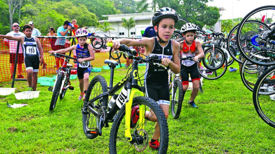 Molina y Vergara se imponen