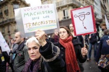 Protestan en Francia contra reforma española del aborto