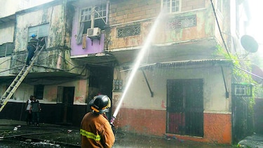 Fuego consume 28 cuartos