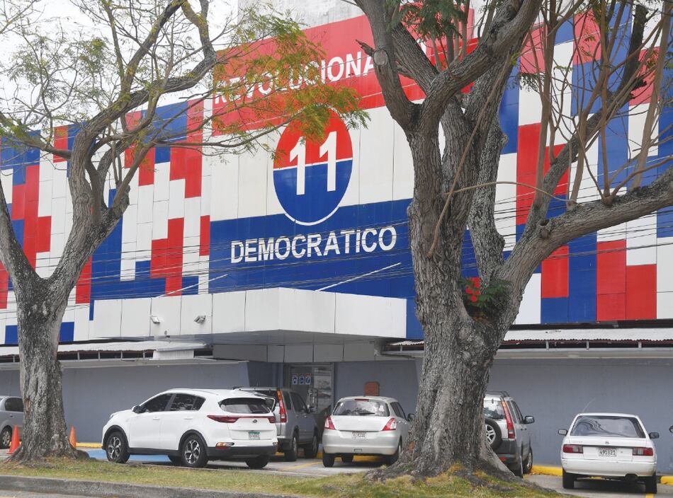 PRD pierde cerca de 5 mil adherentes en cuatro meses; nuevos partidos ganan adeptos