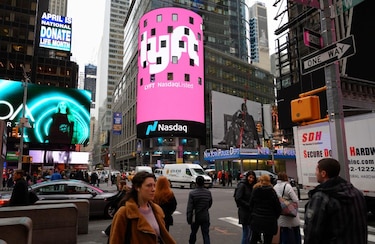 Nasdaq y S&P 500 logran nivel récord en la semana