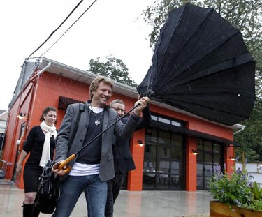 Bon Jovi abrió un restaurante para los más necesitados