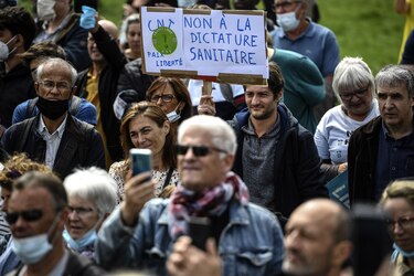 Protestas en Europa contra la ‘tiranía médica’ de las mascarillas