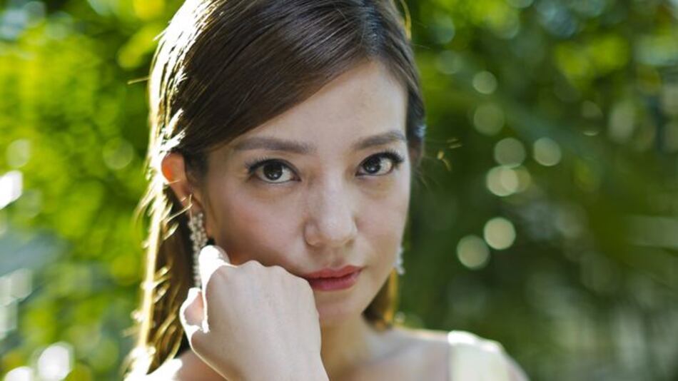 Chino demanda a actriz que lo miró 'intensamente' por la TV