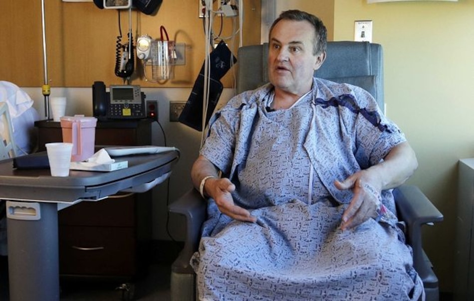 Hombre con pene trasplantado espera ser un 'hombre completo'