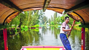 Urbe devora a Xochimilco