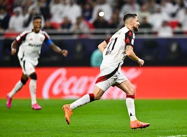 Safonov guía al PSG a su primera Copa Intercontinental