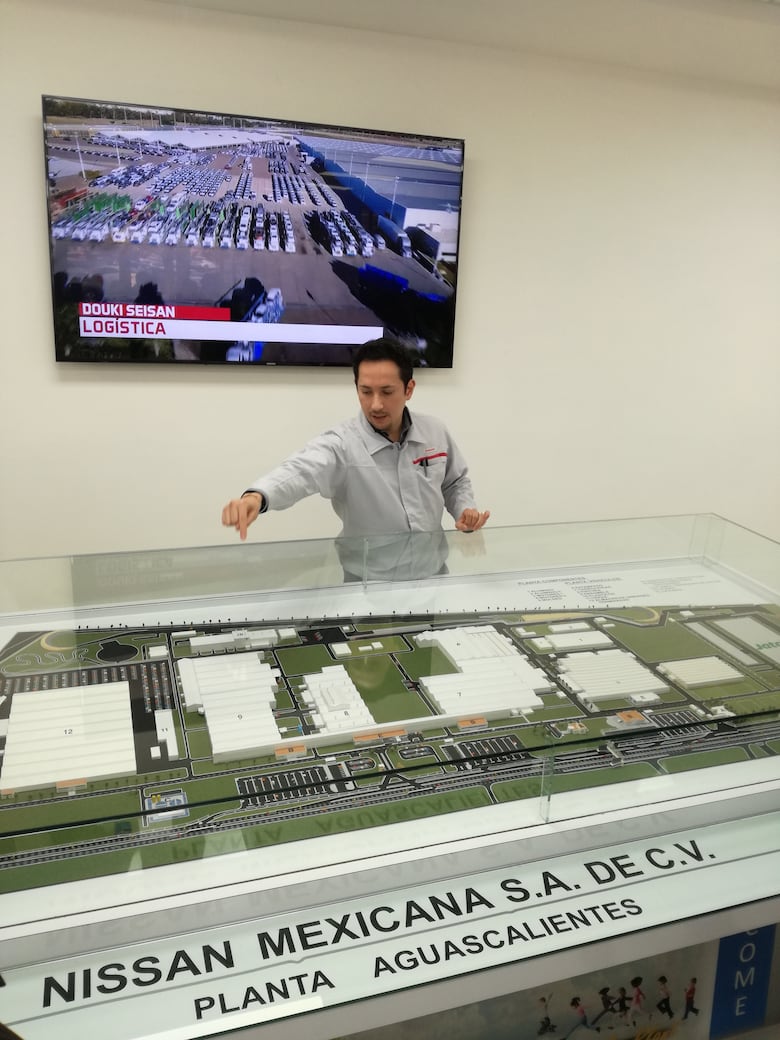 Visita a la fábrica de Aguascalientes, donde se produce el nuevo Nissan Versa
