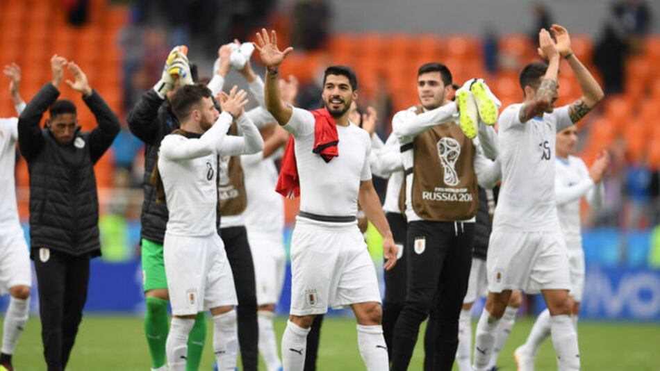 Uruguay gana 1-0 a un Egipto sin Salah